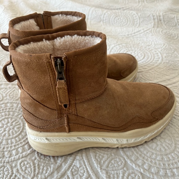 UGG booties Men’s size 9 or 42 - Picture 4 of 7